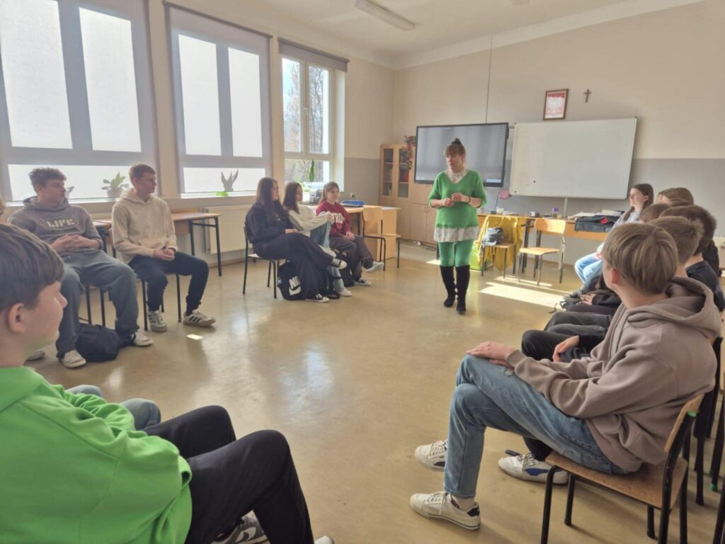 Warsztaty profilaktyczne w klasach VI -VIII "Zagrożenia płynące z zażywania dopalaczy "